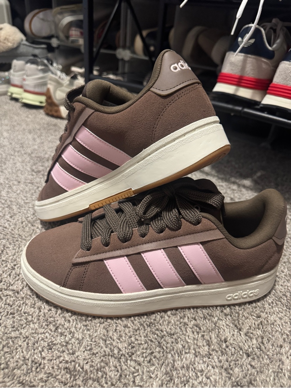 Adidas Chocolate Covered Strawberry Women’s 9 Campus Sneaker